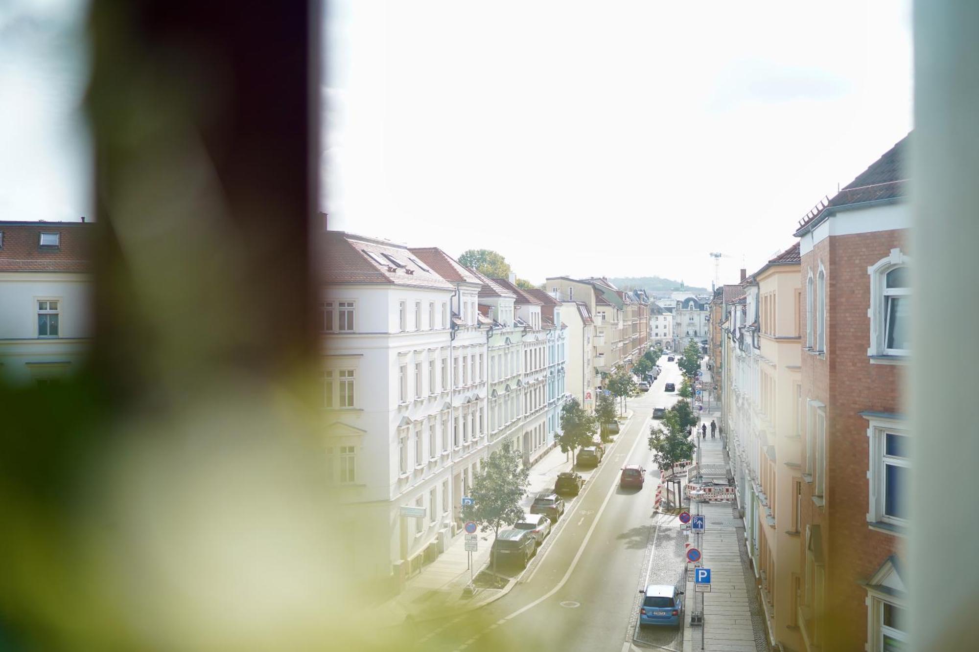 Edler Wohnraum Noble Stadtoase Mit Boxspringbett, Kaffeevollautomat & Parkplatz Zwickau Bagian luar foto